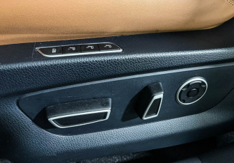 Подержанный автомобиль Changan CS95 2023 года (14 фото)