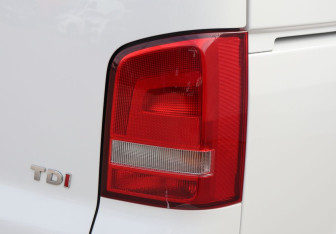 Подержанный автомобиль Volkswagen Multivan 2013 года (22 фото)