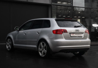 Подержанный автомобиль Audi A3 Hatchback 2008 года (7 фото)