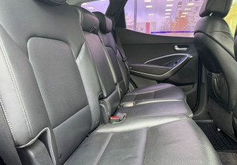 Подержанный автомобиль Hyundai Santa Fe 2013 года (11 фото)