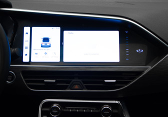 Подержанный автомобиль Geely Tugella 2023 года (25 фото)