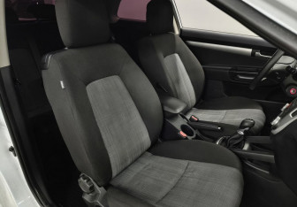 Подержанный автомобиль Kia Ceed Hatchback 2011 года (11 фото)