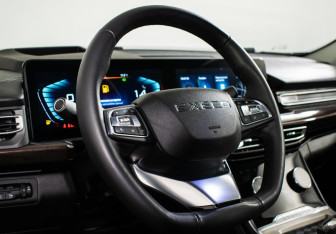 Подержанный автомобиль Exeed VX 2023 года (15 фото)