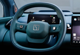 Подержанный автомобиль Zeekr X 2023 года (17 фото)