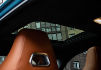 Подержанный автомобиль BMW X6 M 2016 года (10 фото)