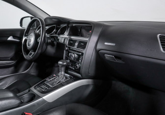 Подержанный автомобиль Audi A5 Coupe 2013 года (9 фото)