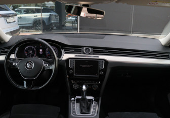 Подержанный автомобиль Volkswagen Passat Sedan 2015 года (10 фото)