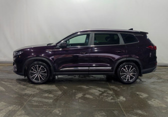 Подержанный автомобиль Chery Tiggo 8 Pro 2022 года (7 фото)