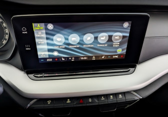 Подержанный автомобиль Skoda Octavia Liftback 2021 года (25 фото)