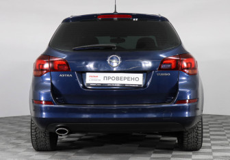 Подержанный автомобиль Opel Astra Wagon 2012 года (6 фото)