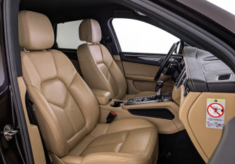 Подержанный автомобиль Porsche Macan 2016 года (24 фото)