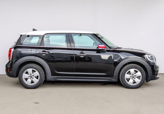 Подержанный автомобиль MINI Countryman 2018 года (4 фото)