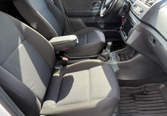 Подержанный автомобиль Skoda Fabia Hatchback 2013 года (9 фото)