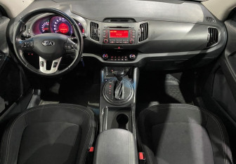 Подержанный автомобиль Kia Sportage 2013 года (11 фото)
