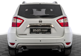 Подержанный автомобиль Nissan Terrano 2021 года (6 фото)