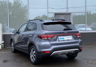 Подержанный автомобиль Kia Rio Hatchback 2019 года (7 фото)