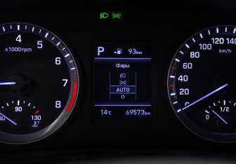 Подержанный автомобиль Hyundai Sonata 2017 года (11 фото)