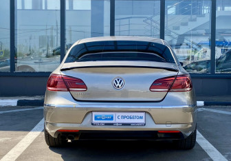Подержанный автомобиль Volkswagen Passat CC 2012 года (6 фото)