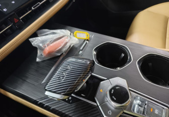 Подержанный автомобиль Changan UNI-K 2023 года (16 фото)