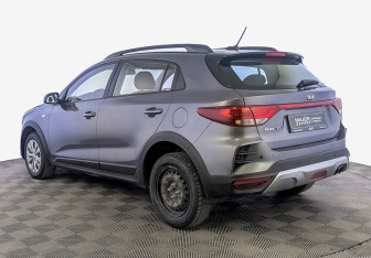 Подержанный автомобиль Kia Rio Hatchback 2021 года (7 фото)