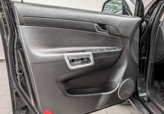 Подержанный автомобиль Opel Antara 2015 года (17 фото)