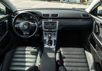 Подержанный автомобиль Volkswagen Passat Wagon 2012 года (11 фото)