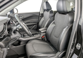 Подержанный автомобиль Москвич 3 2023 года (20 фото)