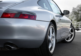 Подержанный автомобиль Porsche 911 Coupe 1999 года (29 фото)