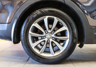 Подержанный автомобиль Hyundai Santa Fe 2017 года (30 фото)