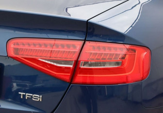 Подержанный автомобиль Audi A4 Sedan 2015 года (20 фото)
