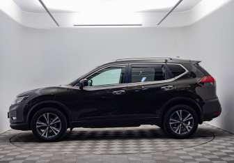 Подержанный автомобиль Nissan X-Trail 2021 года (8 фото)