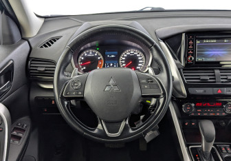 Подержанный автомобиль Mitsubishi Eclipse Cross 2021 года (22 фото)