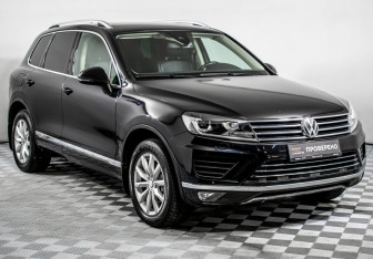 Подержанный автомобиль Volkswagen Touareg 2015 года (3 фото)