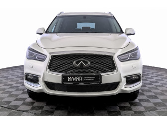 Подержанный автомобиль Infiniti QX60 2018 года (2 фото)