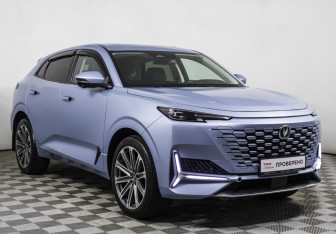 Подержанный автомобиль Changan UNI-K 2022 года (3 фото)