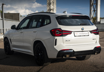 Подержанный автомобиль BMW X3 2022 года (7 фото)