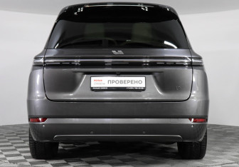 Подержанный автомобиль LiXiang L9 2024 года (6 фото)