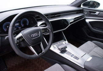 Подержанный автомобиль Audi A6 Sedan 2023 года (9 фото)