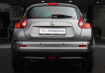 Подержанный автомобиль Nissan Juke 2012 года (5 фото)