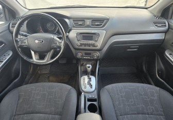 Подержанный автомобиль Kia Rio Sedan 2014 года (9 фото)