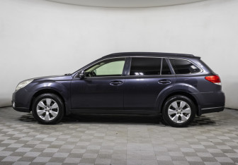 Подержанный автомобиль Subaru Outback Wagon 2010 года (8 фото)