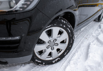 Подержанный автомобиль Audi Q7 2013 года (15 фото)