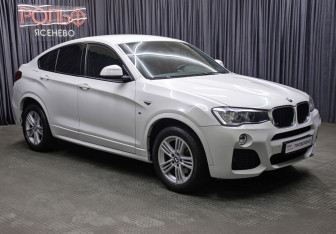 Подержанный автомобиль BMW X4 2016 года (3 фото)
