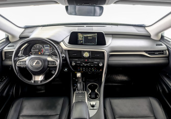 Подержанный автомобиль Lexus RX 2019 года (14 фото)