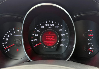 Подержанный автомобиль Kia Rio Sedan 2015 года (12 фото)