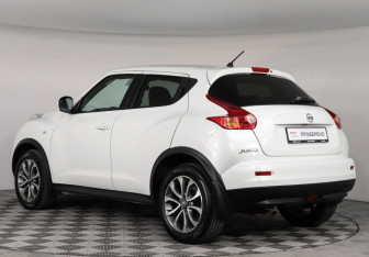 Подержанный автомобиль Nissan Juke 2013 года (4 фото)