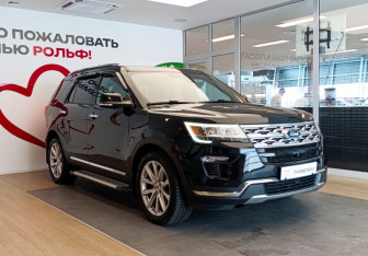 Подержанный автомобиль Ford Explorer 2018 года (3 фото)