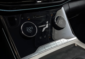 Подержанный автомобиль Exeed VX 2022 года (26 фото)