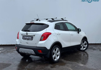 Подержанный автомобиль Opel Mokka 2013 года (8 фото)