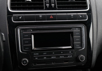 Подержанный автомобиль Volkswagen Polo Sedan 2016 года (15 фото)